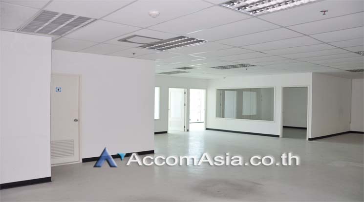 9  Office Space For Rent in Pattanakarn ,Bangkok ARL Ramkhamhaeng at UM Tower AA11808